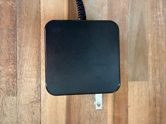 45W USB-C Power Adapter for Arduino UNO Q