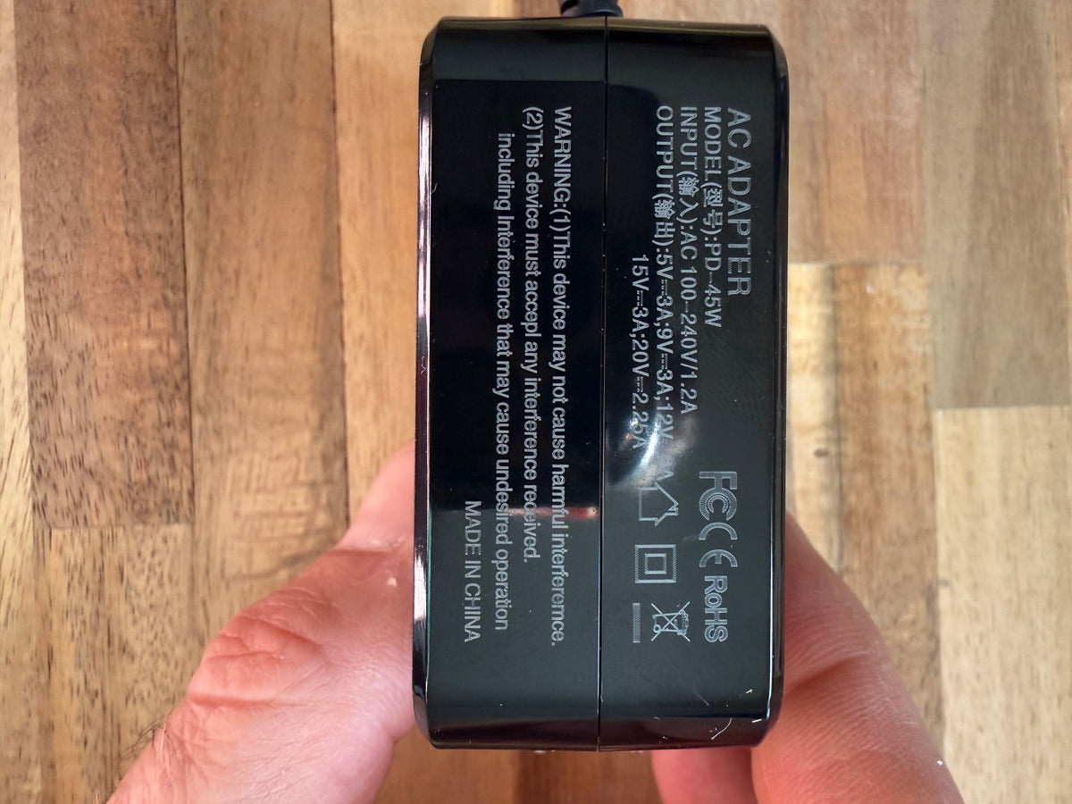 45W USB-C Power Adapter for Arduino UNO Q